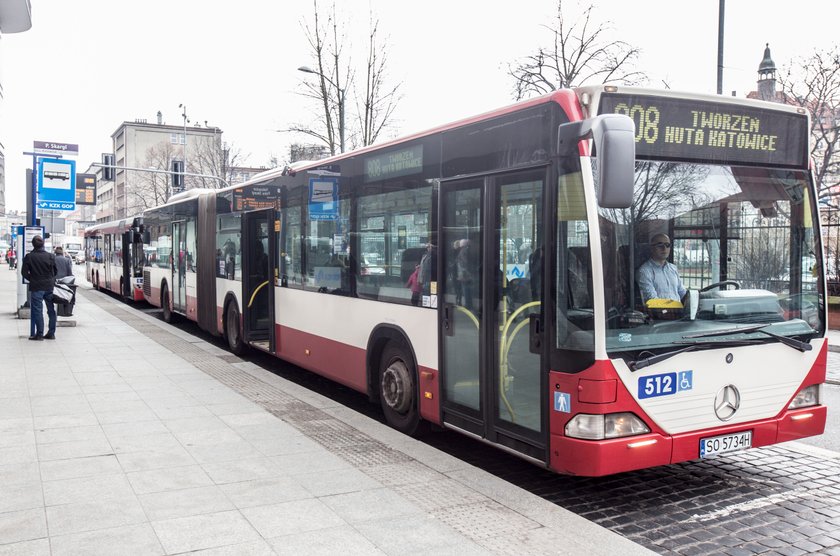 W autobusach zamocowano czytnik kart