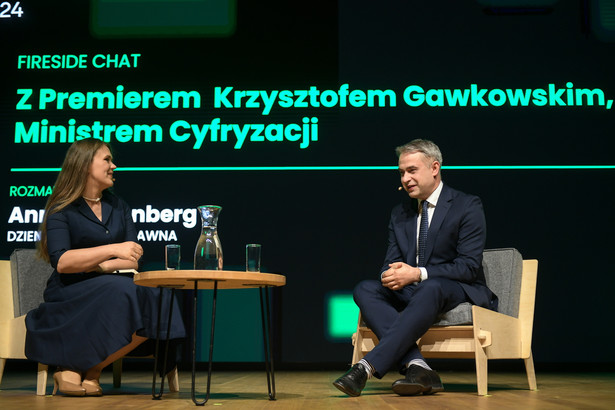 Krzysztof Gawkowski rozmawia z Anną Wittenberg podczas konferencji Secure 2024
