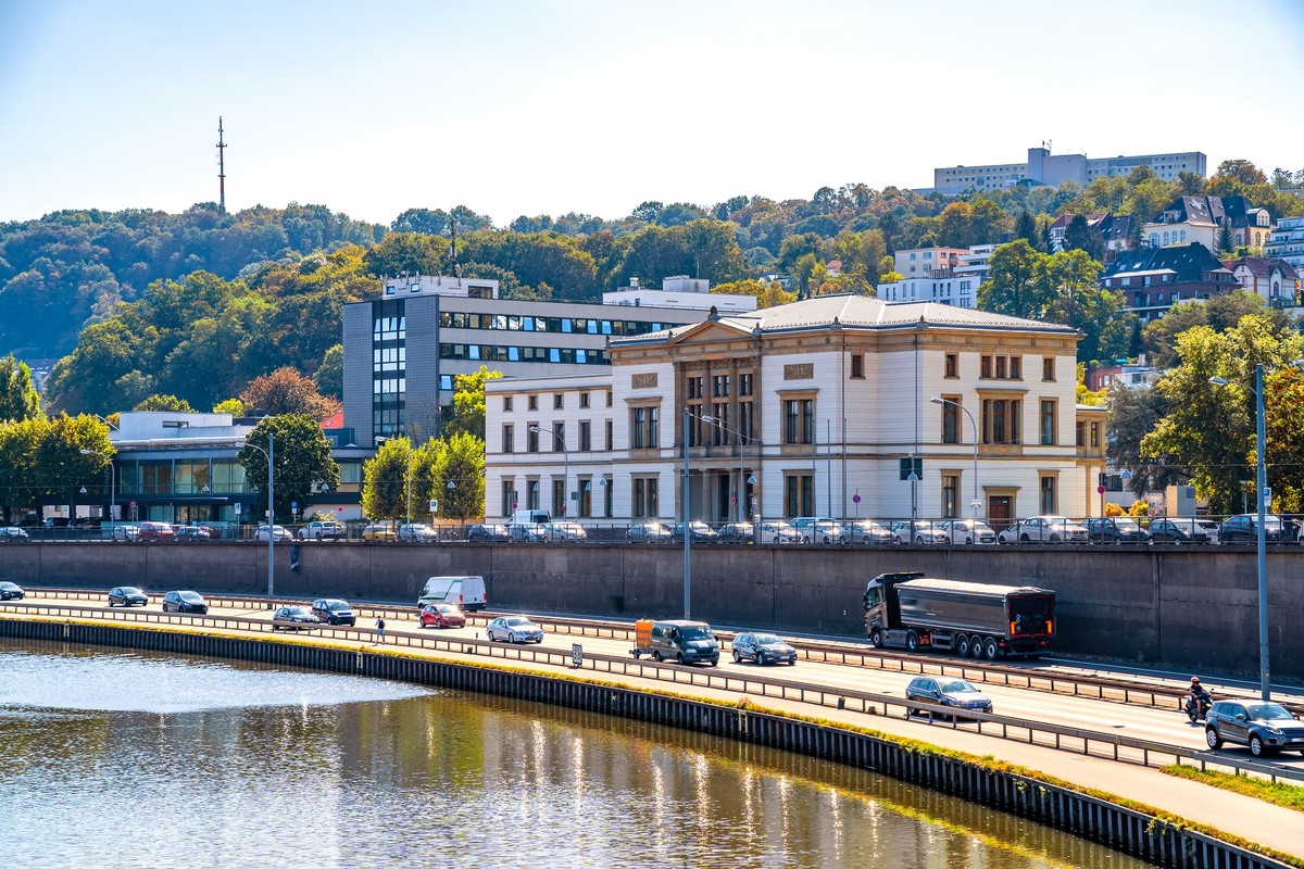 Miało być ekologicznie, wyszło luksusowo. Rowerowy parking za miliony wywołuje burzę