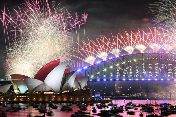 Fajerwerki nad operą w Sydney i Harbour Bridge