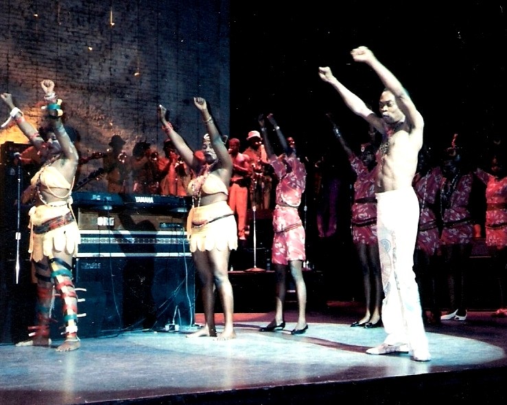 Fela Kuti and the Egypt 80 at the Apollo Theatre in Harlem in 1989 (Elvis Pelvis) 