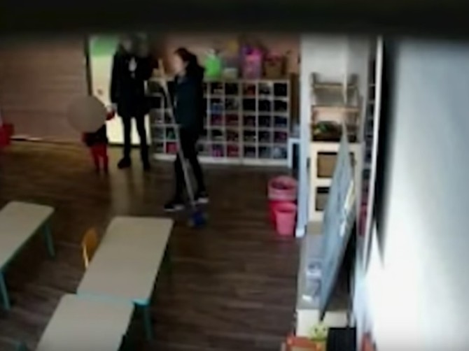 Vaspitačica tuče decu