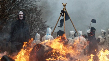 Niemieccy aktywiści starli się z policją. W ruch poszły kamienie [GALERIA]