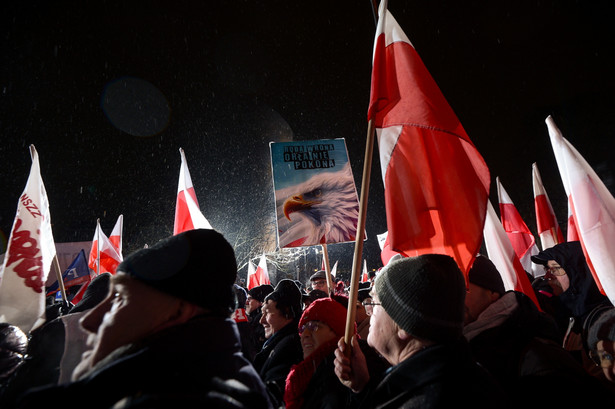 Marsz Wolnych Polaków zorganizowany przez PiS w Warszawie