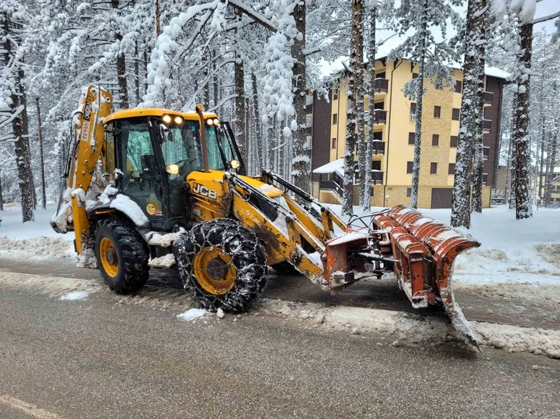 Zlatiborski putari uspeli su noćas da sve pravce prema selima održe prohodnim
