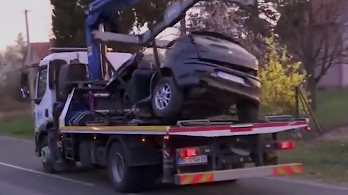 Prve slike nesreće u Barajevu, na licu mesta poginuo mladić (foto)