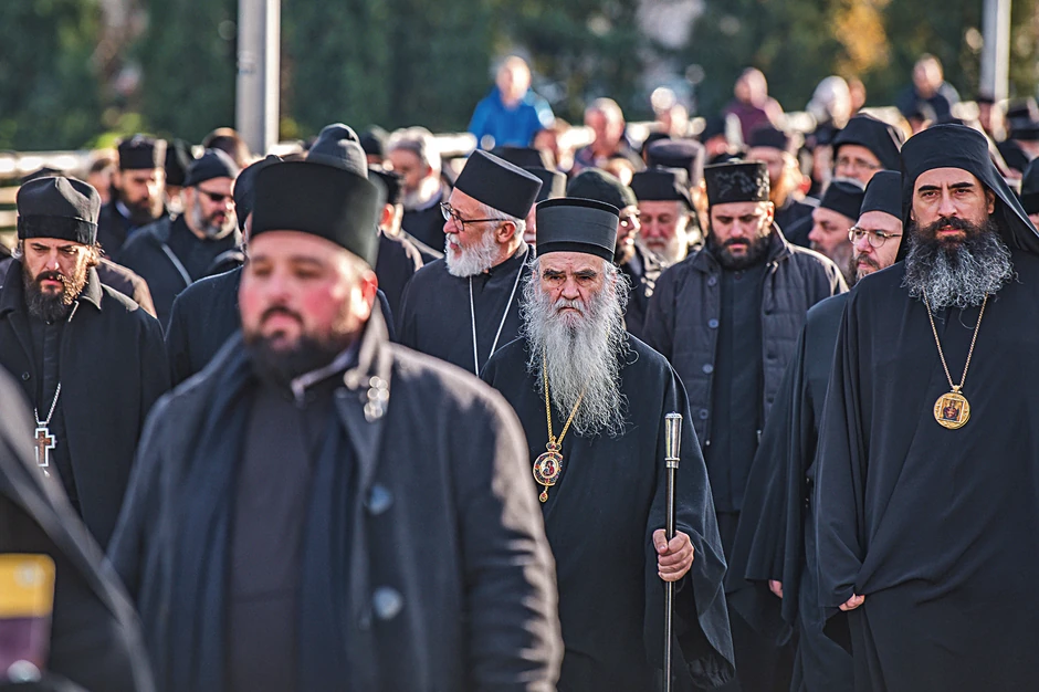 Zakon nije  usklađen sa ustavom, kaže Amfilohije