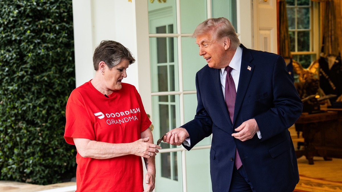 Donald Tramp  i Sharon Simmons 