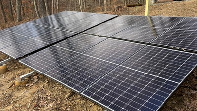 FG begins installation of solar power project in Makoko community.