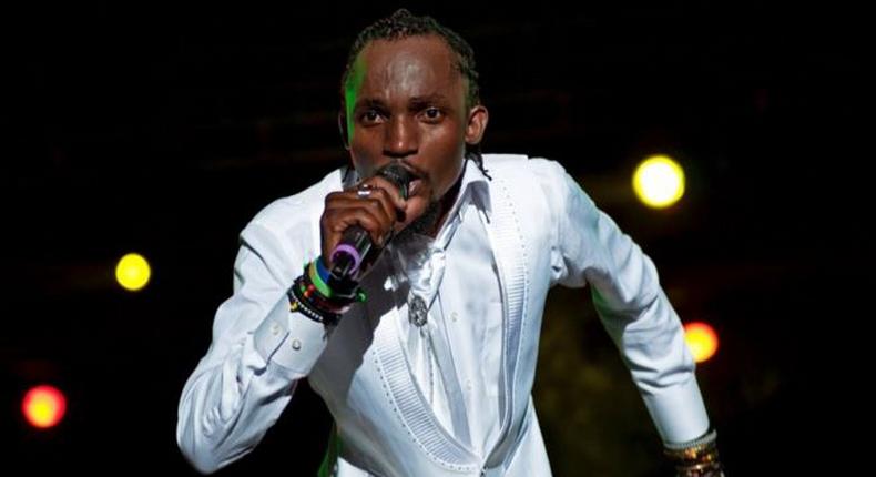 Singer Mowzey Radio on stage