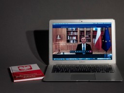 Prezydent Duda: Mam wrażenie, że niektórzy przedstawiciele mediów próbują wywoływać panikę, doprowadzić do zamknięcia gospodarki [WYWIAD RIGAMONTI]