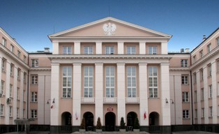 Rzecznik Praw Dziecka wydawał książki Wandy Półtawskiej i finansował religijne wyjazdy