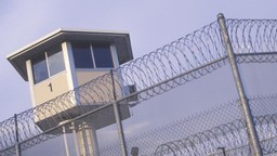 MS: 64 mln zł na podwyżki dla Służby Więziennej w 2016 r.