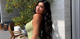 Kylie Jenner pochwaliła się ciążowym brzuchem. Jego rozmiar wskazuje, że kłamała!