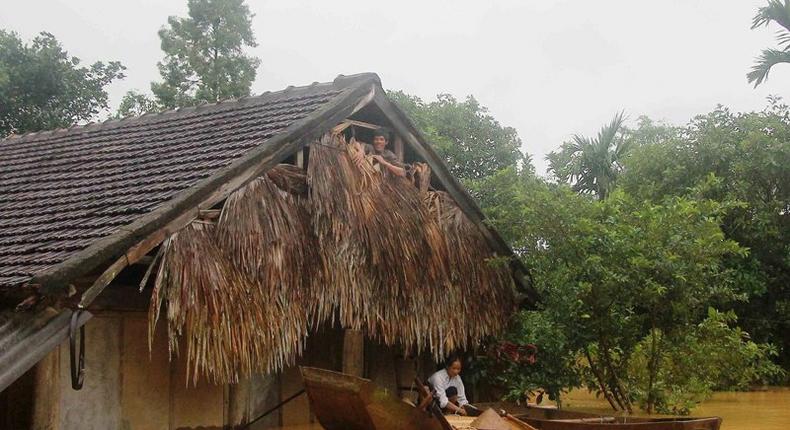 Floods kill 24 in Vietnam.