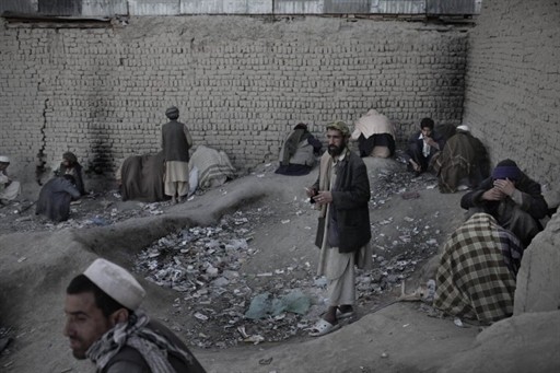 A AFGANISTAN SOCIETY ADDICTION DRUGS