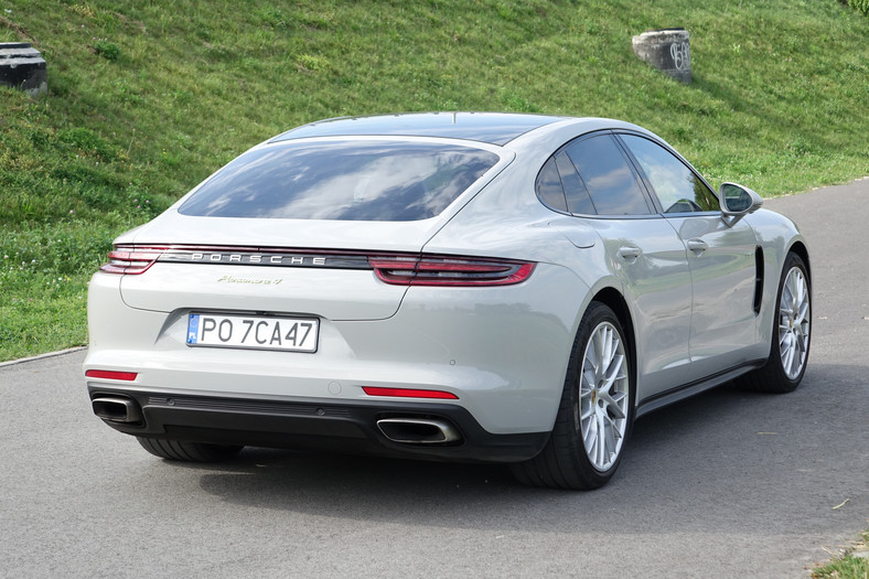 Porsche Panamera 4 E-Hybrid