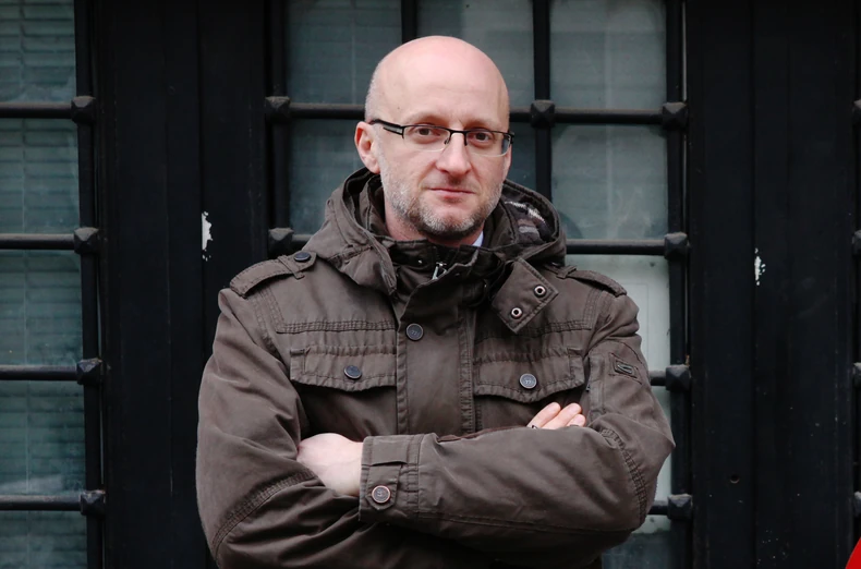 Nemanja Nenadić kaže da se novac iz budžeta dobija na osnovu osvojenog broja glasova, a ne osvojenog broja mandata