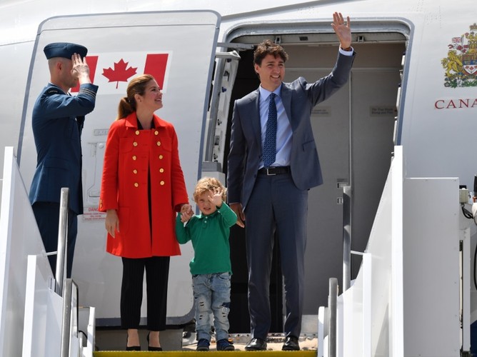 Justin i Sophie Gregoire Trudeau z synem Hadrienem