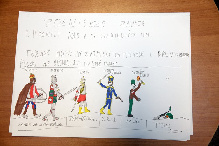 <b>Kajetan Kłos</b>, lat 11
<br><br><a href='http://charytatywni.allegro.pl/dziennik-gazeta-prawna-rys-8-na-dzien-dziecka-i3255491' style='color: blue'> Licytuj tutaj  </a>