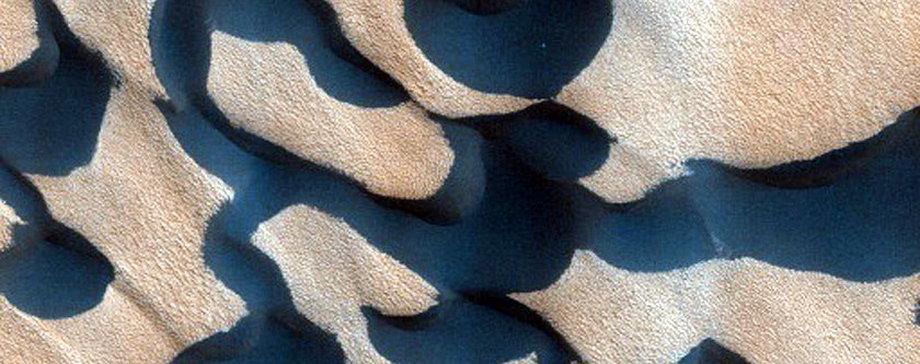 Kolhar - wydma na biegunie północnym Marsa nazwana na cześć jednej z planet "Diuny" Franka Herberta.