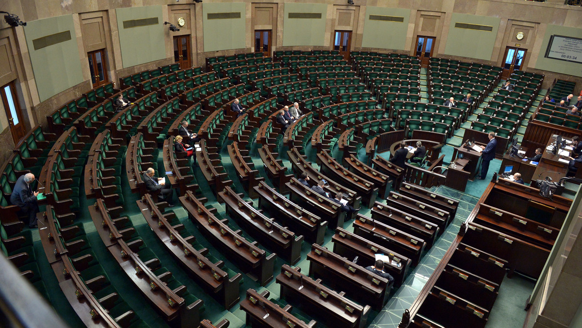 Sejmowa komisja polityki społecznej i rodziny zdecydowała o inicjatywie ustawodawczej zmierzającej do uregulowania tzw. adopcji ze wskazaniem. Według projektu wskazane przez rodziców osoby będą mogły zaopiekować się dzieckiem tylko za zgodą ośrodka adopcyjnego.