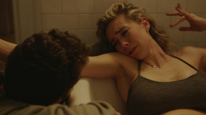 Vanessa Kirby i Shia LaBeouf w filmie "Cząstki kobiety"