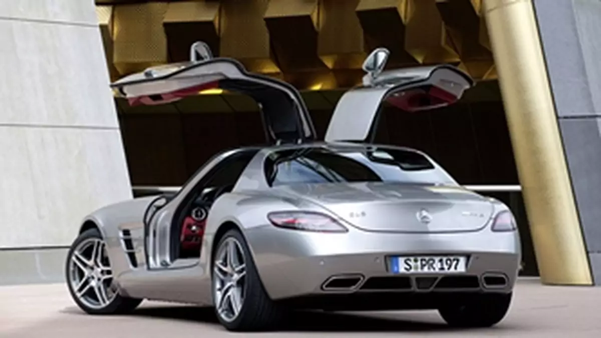 Mercedes SLS AMG i Mclaren MP4-12C 