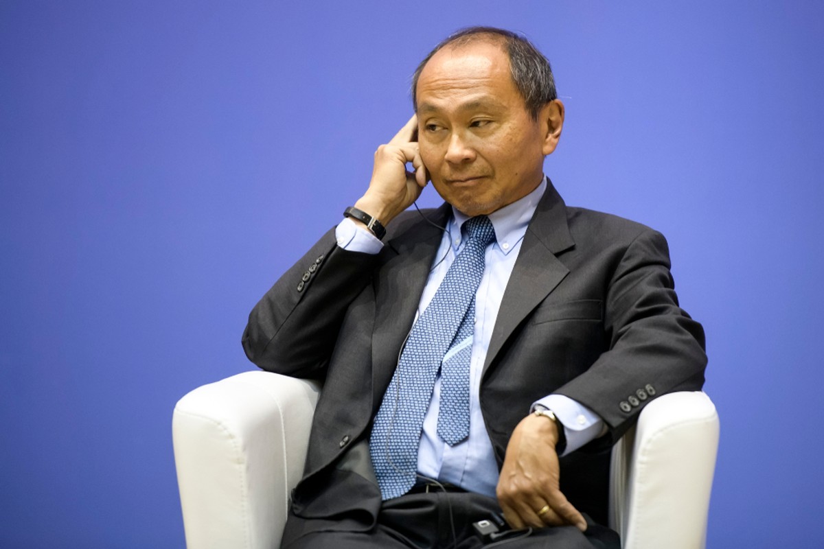 Francis Fukuyama:W wielu krajach klasa pracująca stała się klasą średnią i niegdyś rażące różnice klasowe straciły na znaczeniu. Dlatego lewica w świecie rozwiniętym podjęła nowe tematy: feminizm, prawa gejów, tematyka migracyjna.
