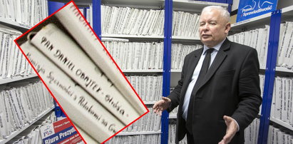 Teczka z napisem „Obajtek” na półce u Kaczyńskiego. Co w niej jest? [MAMY ZDJĘCIA]
