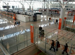 Na Okęciu wreszcie luźniej