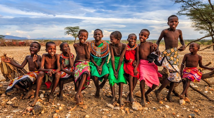 A kenyai nyaralás alatt beleszeretett egy maszáj harcosba Fotó: Getty Images