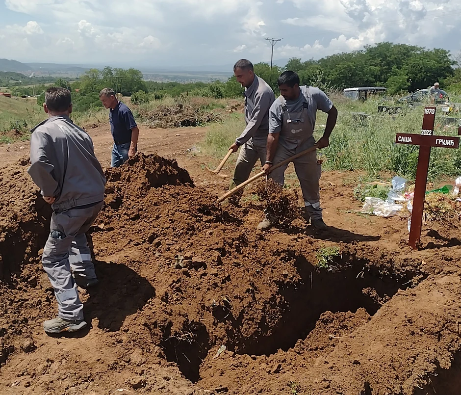Saša Grujić sahranjen tek nakon više od mesec dana jer nije bilo nikog da preuzme telo