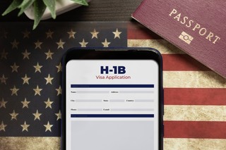Wizy Trumpa odbiją się czkawką? Amerykańskie firmy mogą przenieść pracę do Indii