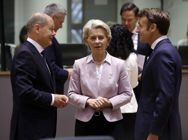 Ursula von der Leyen, Olaf Scholz i Emmanuel Macron