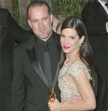 23564_sandra-bullock-jesse-james-220-d00018BA4e39c5a583fca