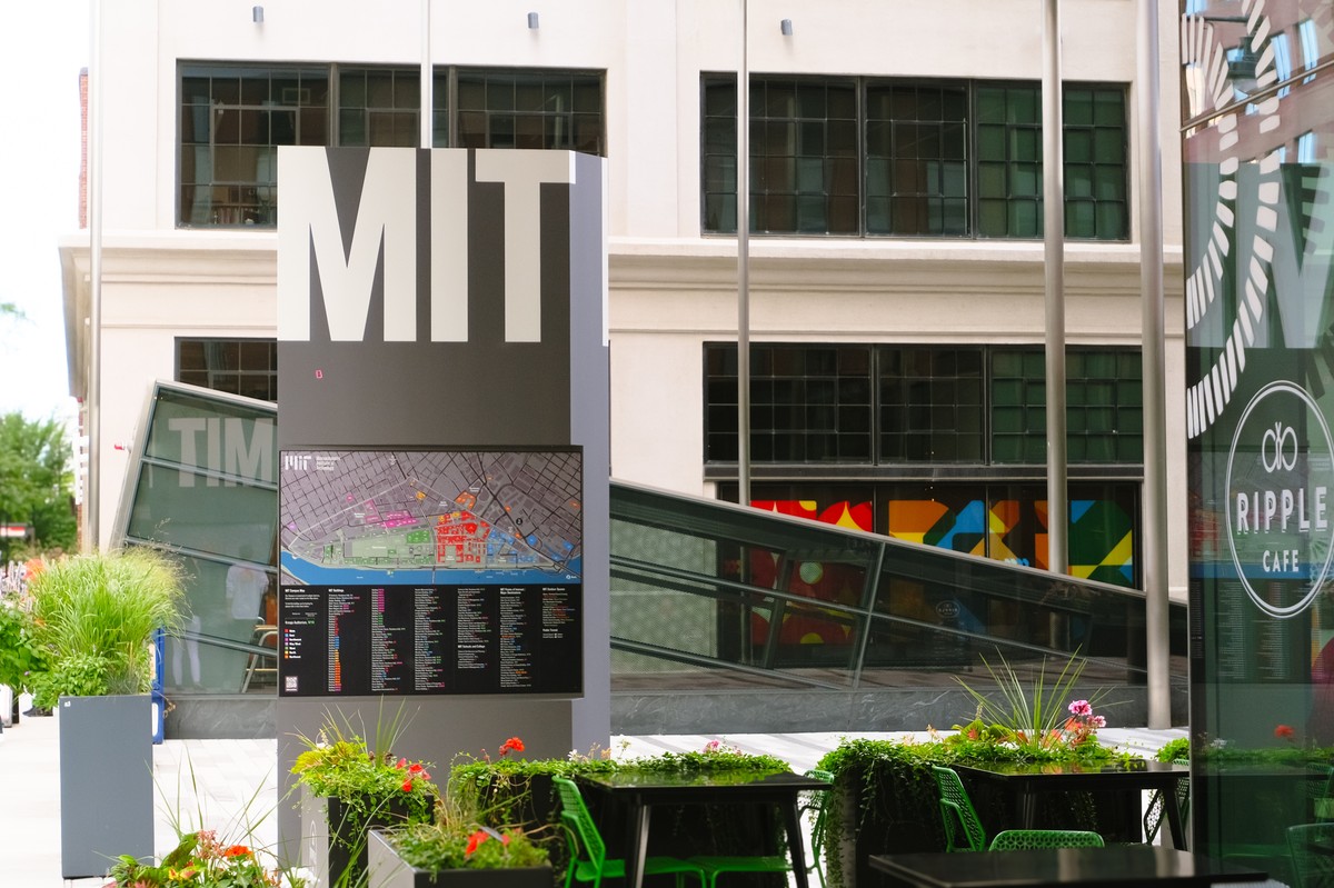 Tylu pracowników w USA może zostać zastąpionych przez AI. Raport ostrzega