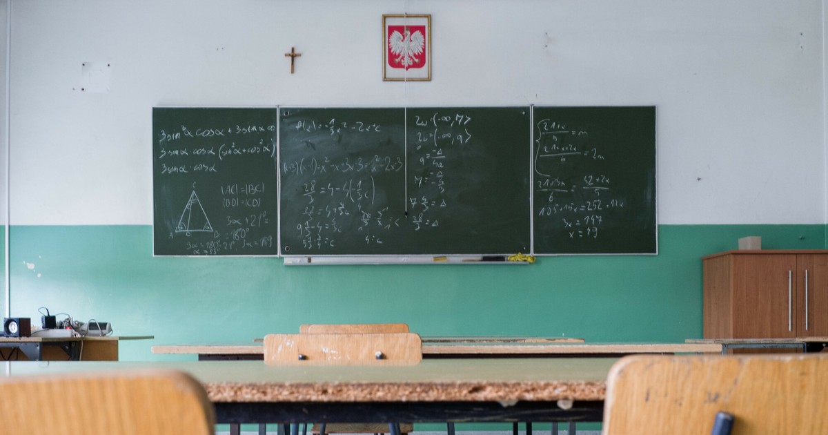 Niechodzenie Na Religie W Szkole Religia w szkole. Archidiecezja Krakowska straszy dzieci konsekwencjami