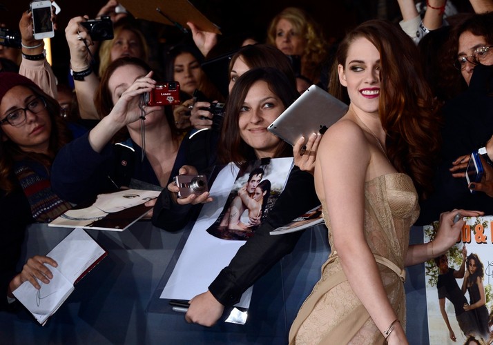 Kristen Stewart na premierze filmu 'Saga Zmierzch: Przed świtem. Część 2'