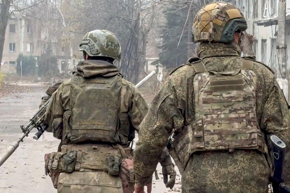 Gotovo pola miliona Rusa poginulo u ratu u Ukrajini: britanska obaveštajna služba