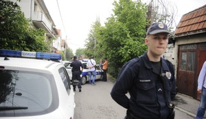 Policija obavlja uviđaj u Kozarčevoj ulici na Zvezdari