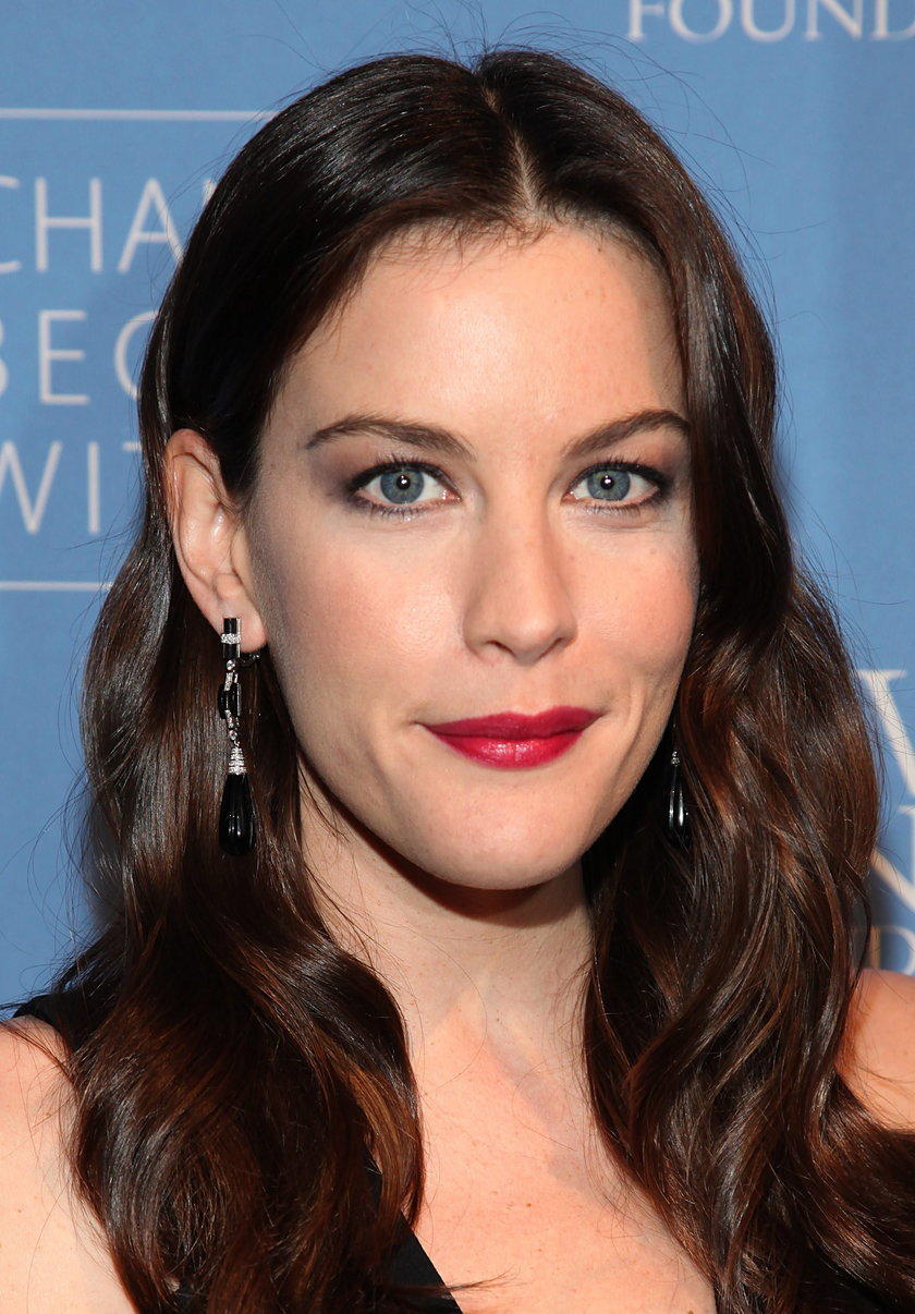 Liv Tyler pozuje do zdjęcia w grudniu 2013 roku