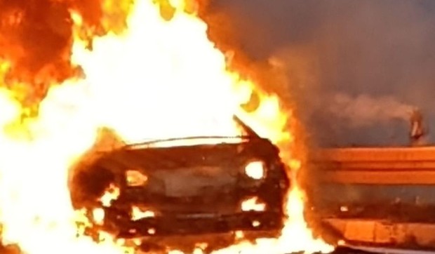 Ogroman požar na auto-putu Beograd - Niš