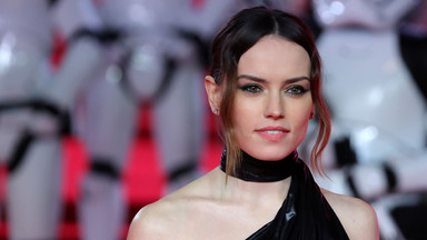 Daisy Ridley jako Ofelia. Pierwsze zdjęcie z nowej wersji "Hamleta"