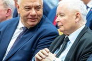 Prezes PiS Jarosław Kaczyński oraz wicepremier, minister aktywów państwowych Jacek Sasin