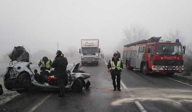 Kraljevo udes, autobus automobil foto Nenad Bozovic (1) preview