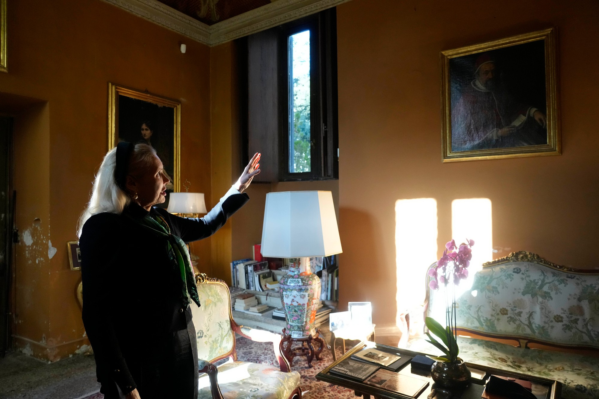 Talianska polícia vysťahovala princeznú Ritu Boncompagni Ludovisi z unikátnej vily.