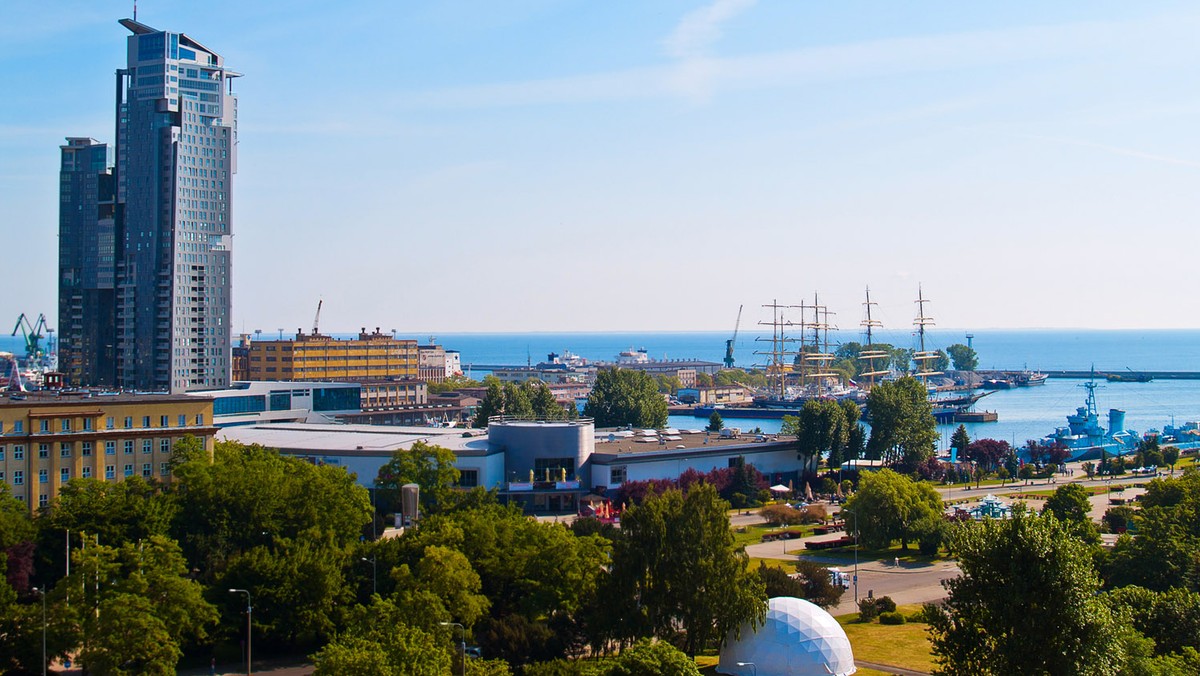 Rada Nadzorcza Zarządu Morskiego Portu Gdynia S.A. odwołała ze składu zarządu dwoje wiceprezesów spółki, Krystynę Szambelańczyk i Walerego Tankiewicza. Swoje stanowisko zachował prezes Janusz Jarosiński.