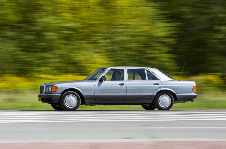 Mercedes 420 SEL W126