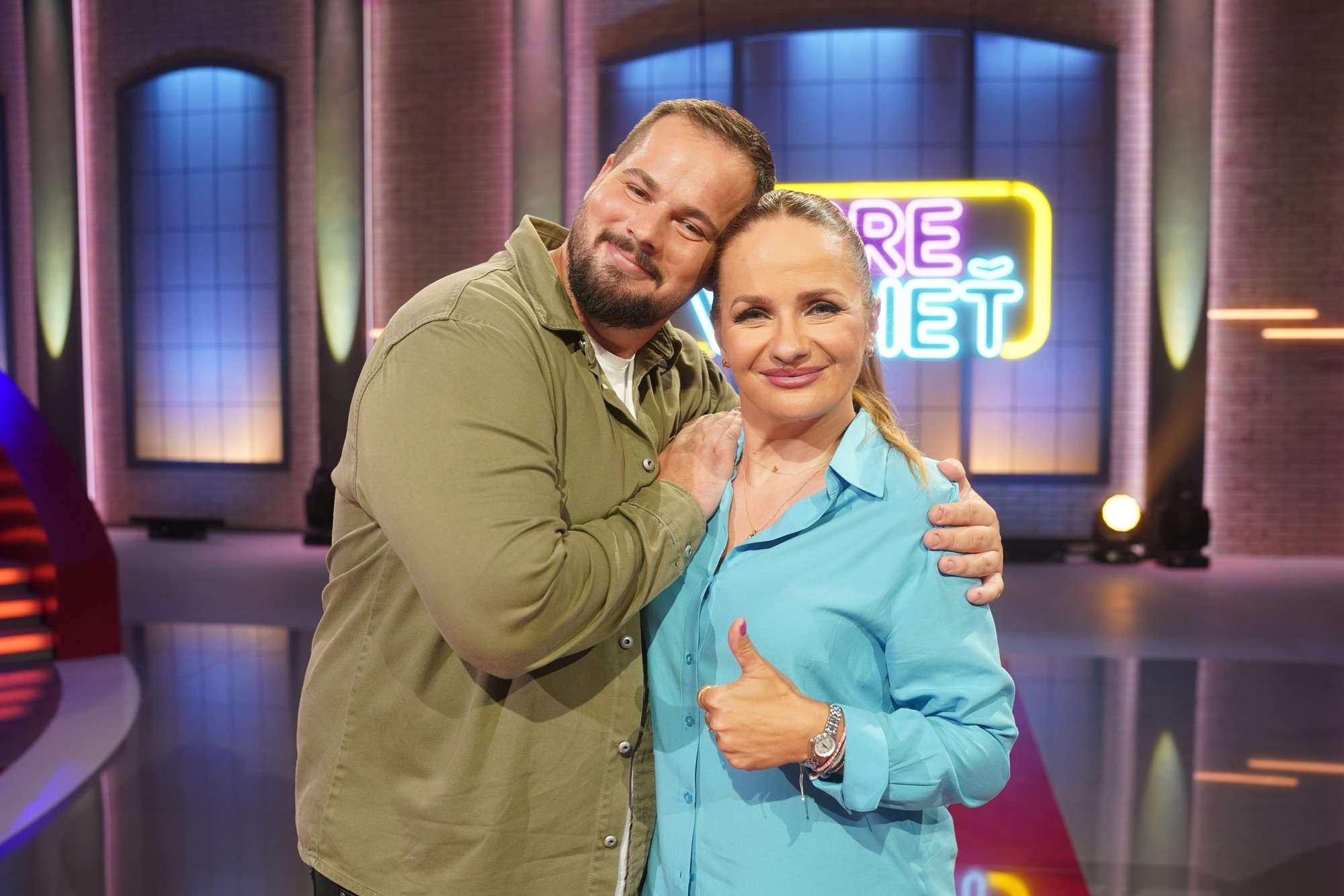 Zábavno-súťažná šou Dobre vedieť - Fero Joke a Zuzana Kubovčíková Šebová.